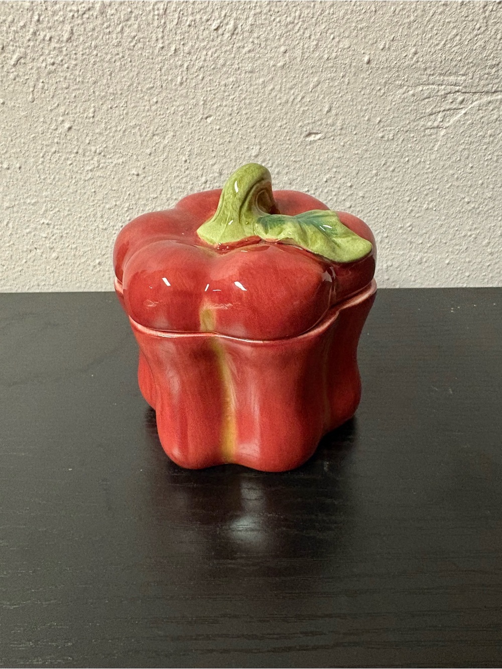 Henry & David Red Bell Pepper Ceramic Covered Dish Kitchen Decor